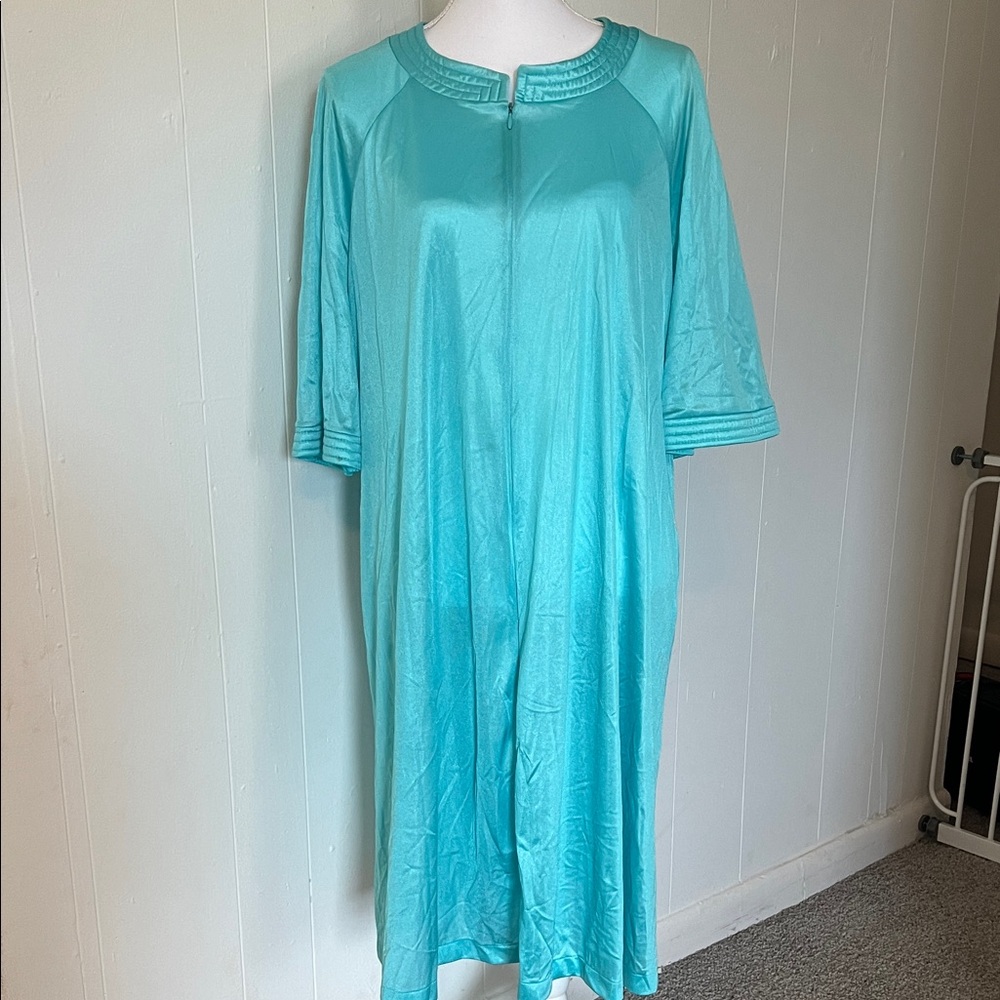 Vintage Vanity Fair Turquoise Elegance